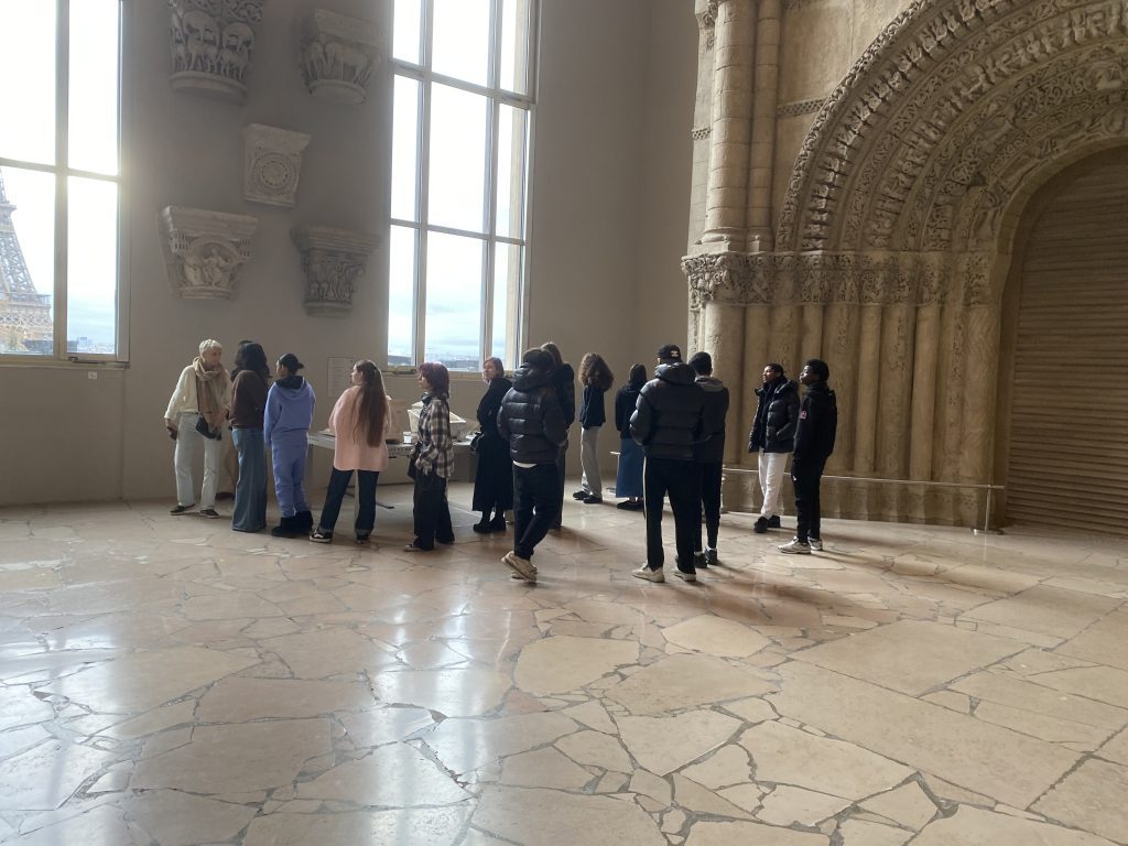 Les Bac Pro Tapisserie à la Cité de l'architecture & du patrimoine